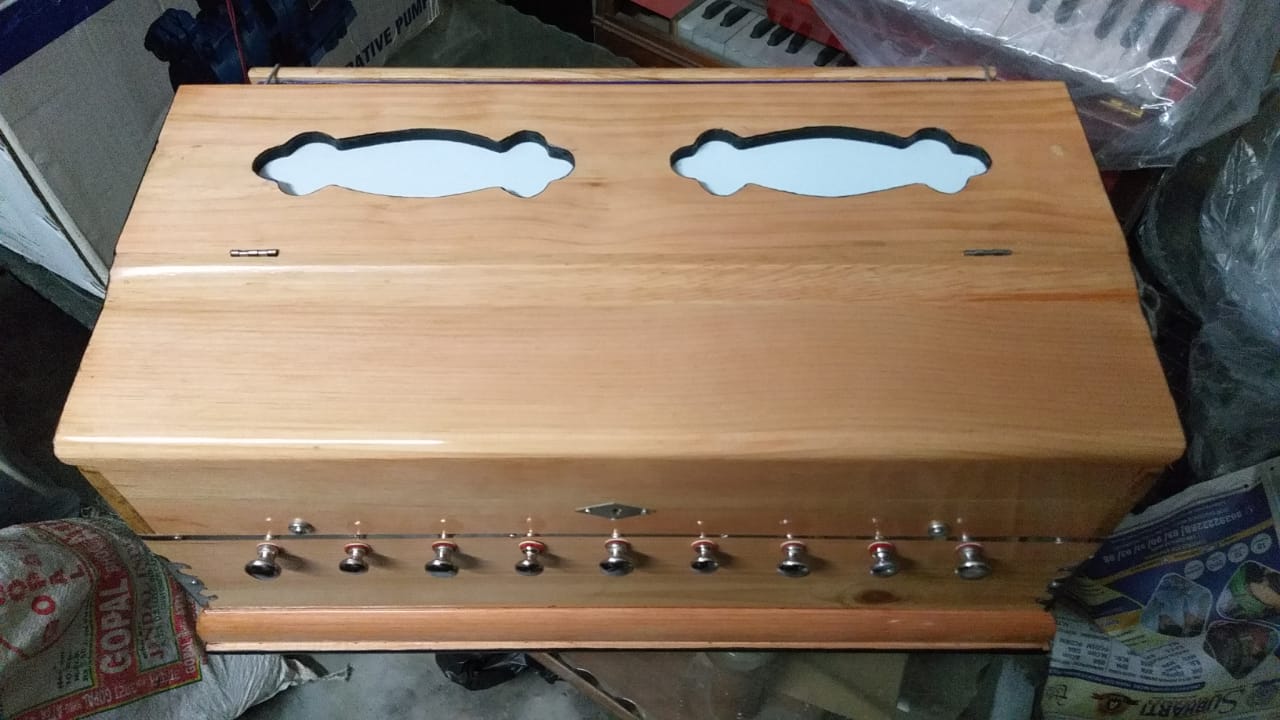 Harmonium 3.5 Octaves